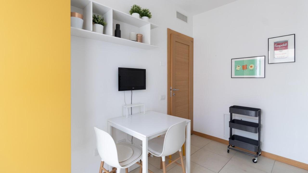 Italianway - Imperia 43 Apartment มิลาน ภายนอก รูปภาพ